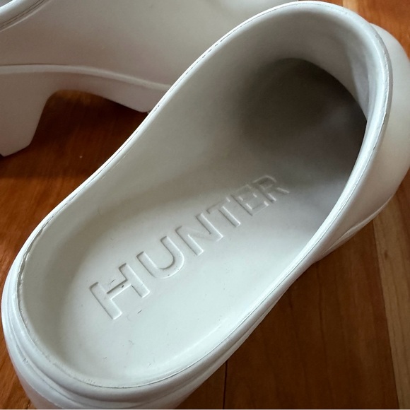 HUNTER Anika clogs white ivory color still basically new size 8 great style - Picture 7 of 8